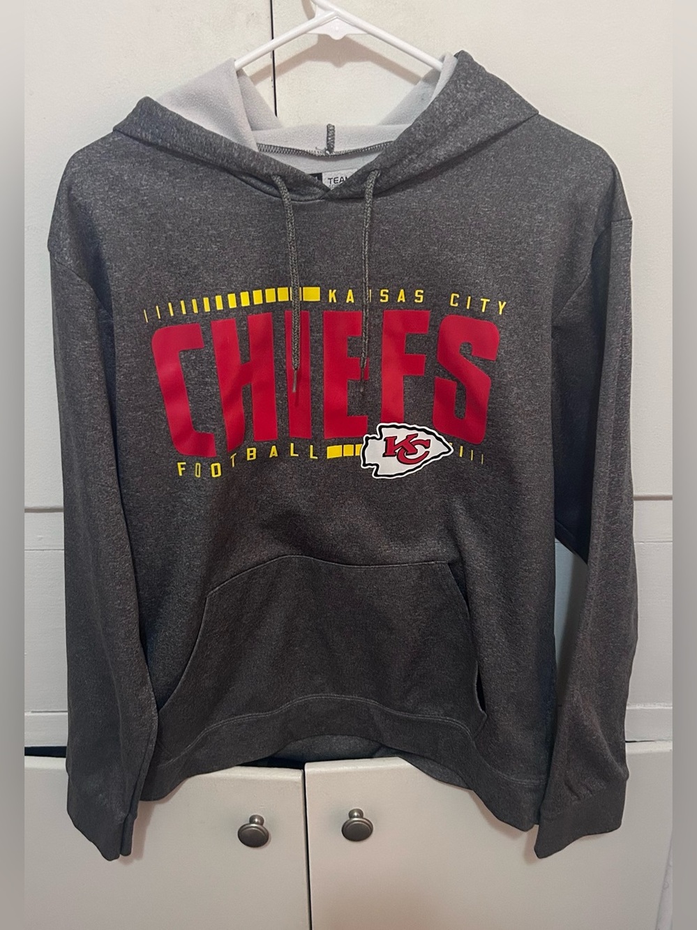 Kansas City Chiefs hoodie size men’s medium